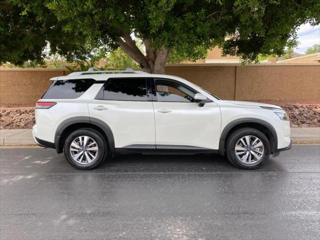 2024 Nissan Pathfinder SL FWD