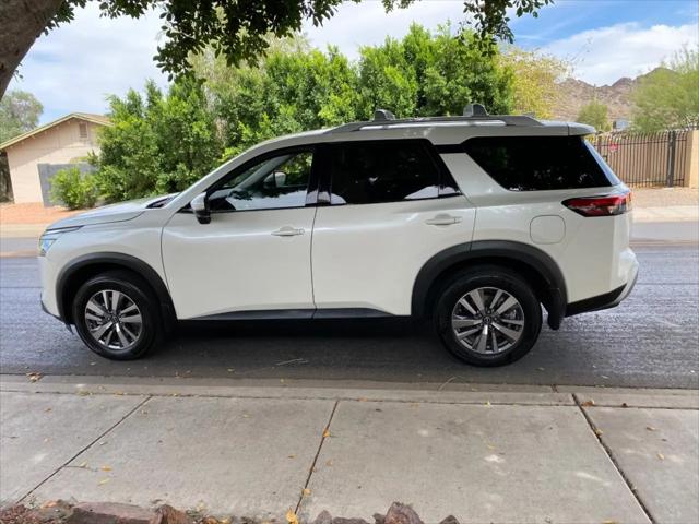 2024 Nissan Pathfinder SL FWD