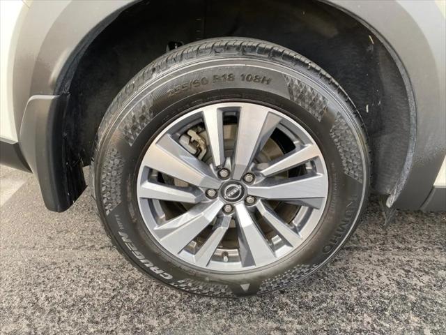 2024 Nissan Pathfinder SL FWD
