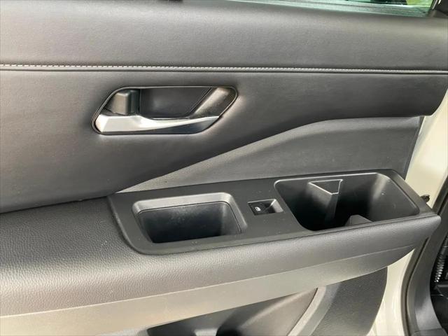 2024 Nissan Pathfinder SL FWD