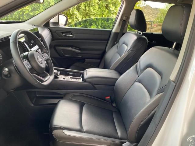 2024 Nissan Pathfinder SL FWD
