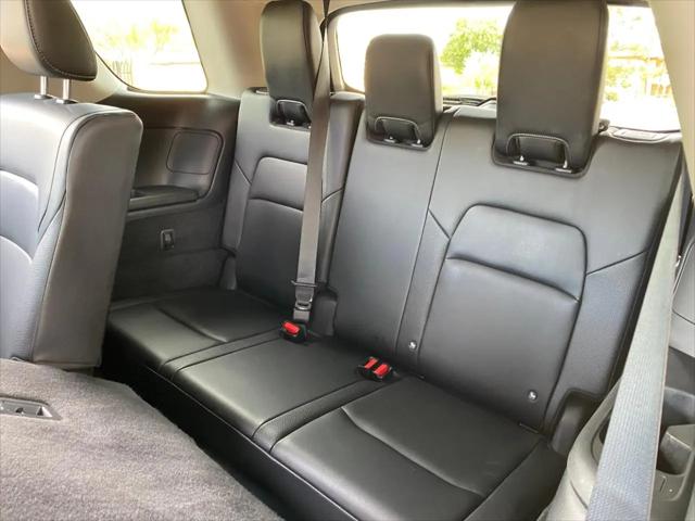 2024 Nissan Pathfinder SL FWD