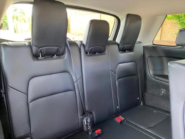 2024 Nissan Pathfinder SL FWD
