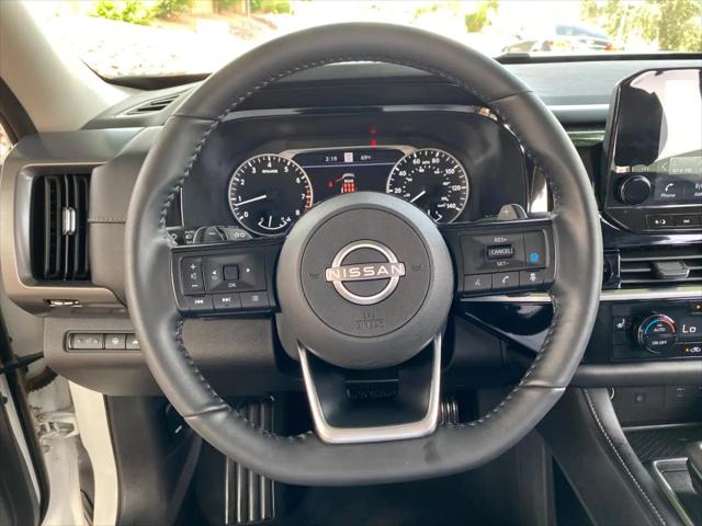 2024 Nissan Pathfinder SL FWD