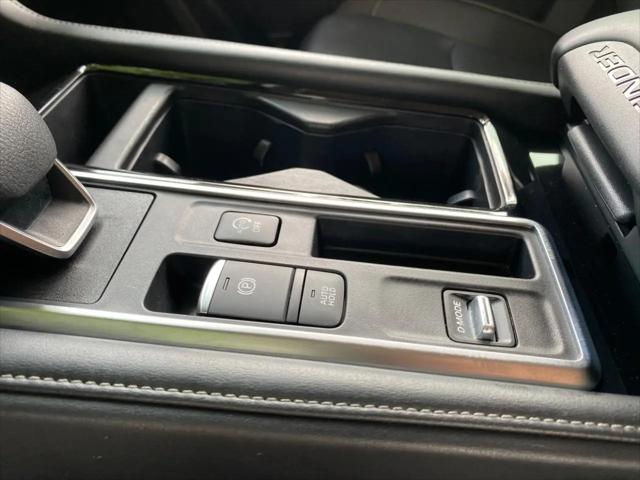 2024 Nissan Pathfinder SL FWD