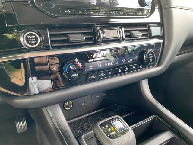 2024 Nissan Pathfinder SL FWD