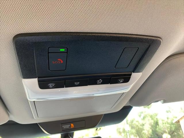 2024 Nissan Pathfinder SL FWD