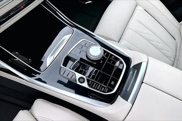 2027 BMW X7 M60i