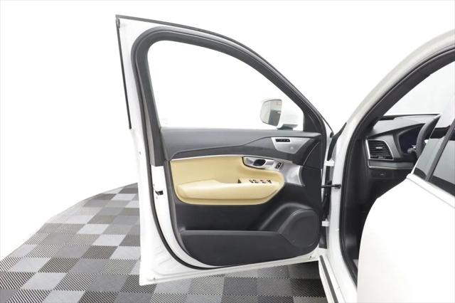 2024 Volvo XC90 B6 Ultimate Bright Theme 7-Seater