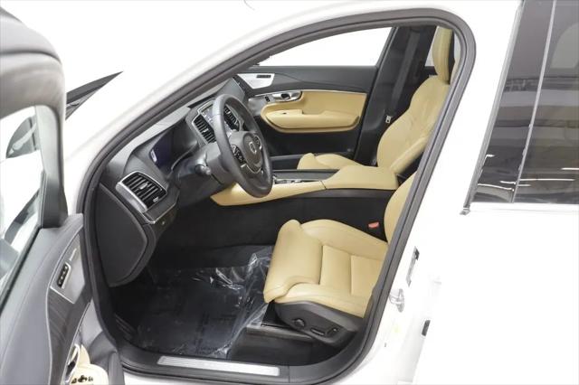 2024 Volvo XC90 B6 Ultimate Bright Theme 7-Seater