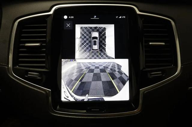 2024 Volvo XC90 B6 Ultimate Bright Theme 7-Seater