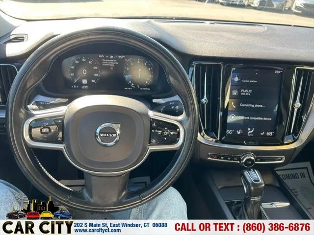 2020 Volvo S60 T6 Momentum