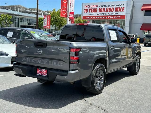 2025 Nissan Frontier Crew Cab SV 4x4