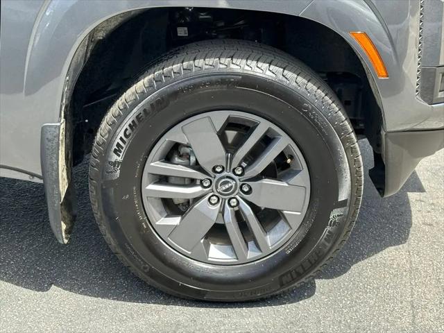 2025 Nissan Frontier Crew Cab SV 4x4