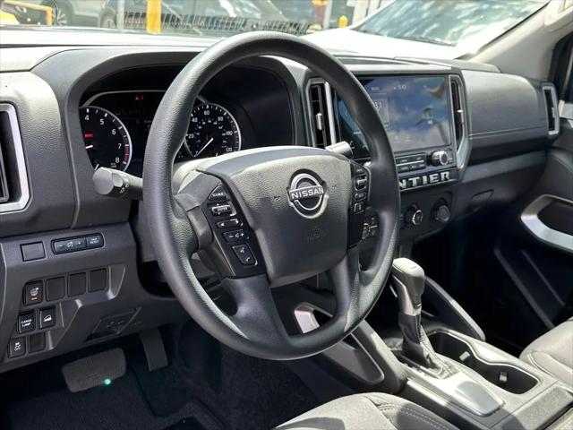 2025 Nissan Frontier Crew Cab SV 4x4