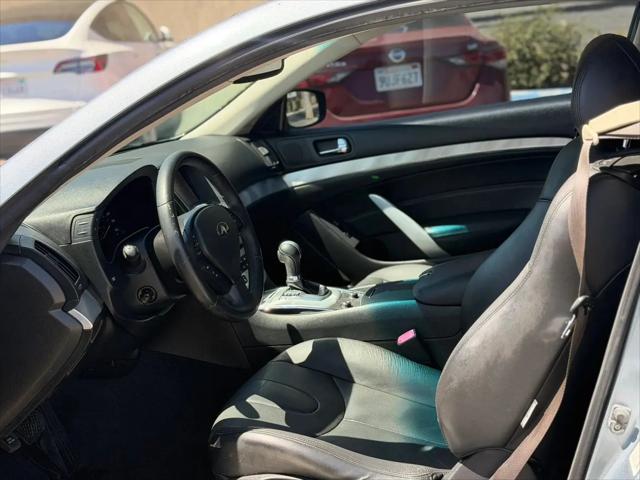 2015 INFINITI Q60 Journey