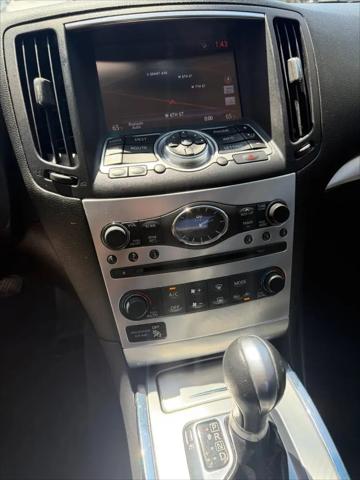 2015 INFINITI Q60 Journey
