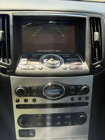 2015 INFINITI Q60 Journey