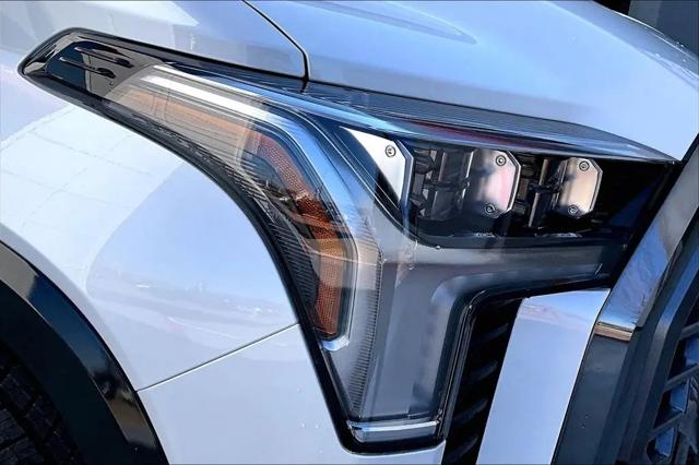 2026 Toyota Tundra Platinum CrewMax 5.5' Bed