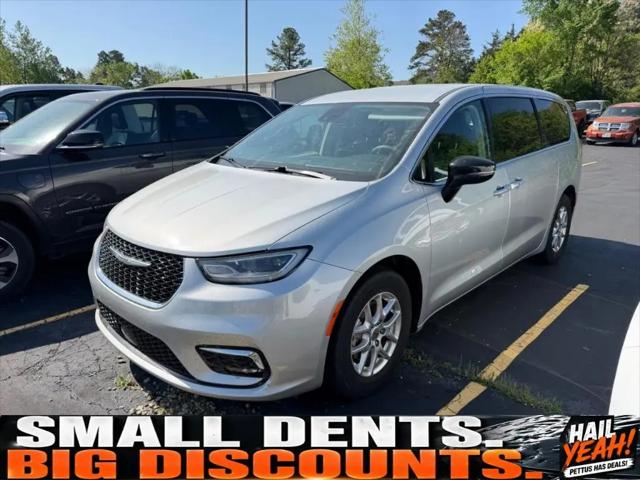 2024 Chrysler Pacifica Touring L for sale in Farmington, MO