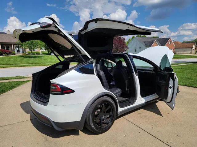 2022 Tesla Model X Plaid Tri Motor All-Wheel Drive