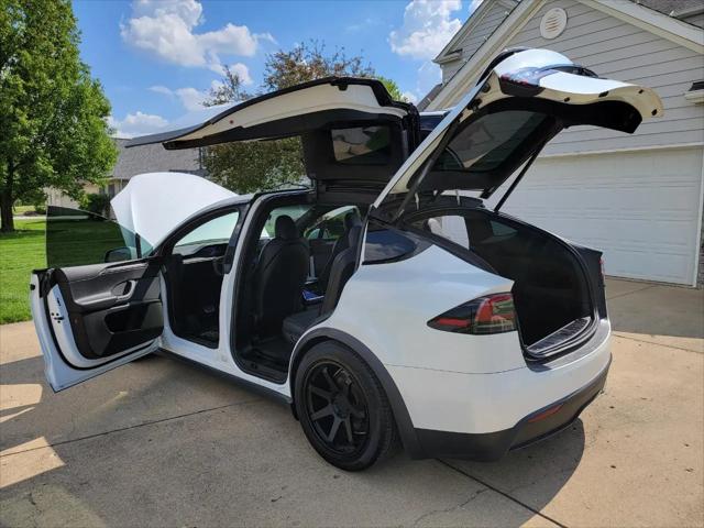 2022 Tesla Model X Plaid Tri Motor All-Wheel Drive