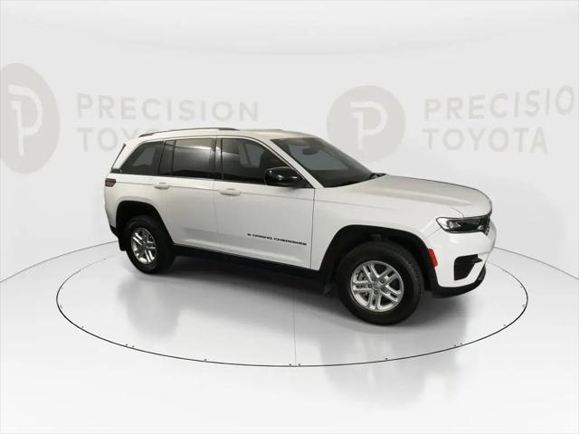 2023 Jeep Grand Cherokee Laredo 4x2
