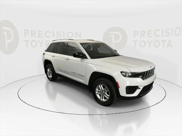 2023 Jeep Grand Cherokee Laredo 4x2