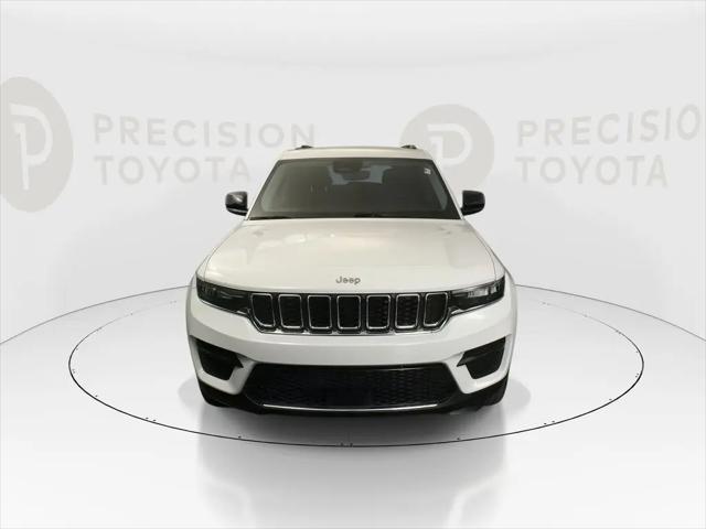2023 Jeep Grand Cherokee Laredo 4x2