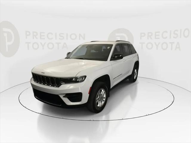 2023 Jeep Grand Cherokee Laredo 4x2