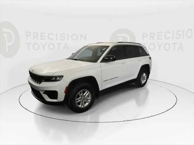 2023 Jeep Grand Cherokee Laredo 4x2