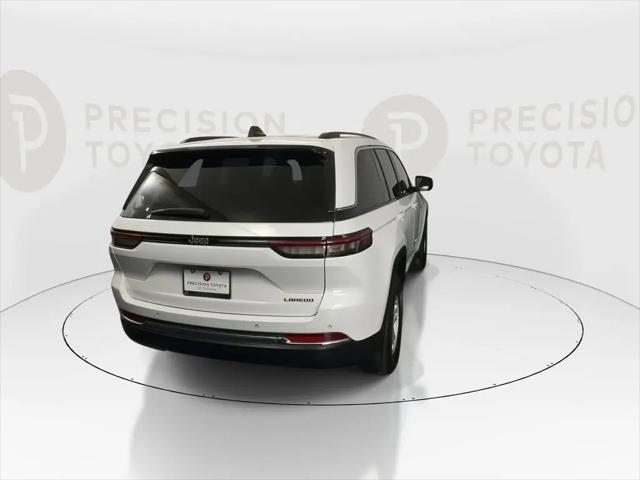 2023 Jeep Grand Cherokee Laredo 4x2