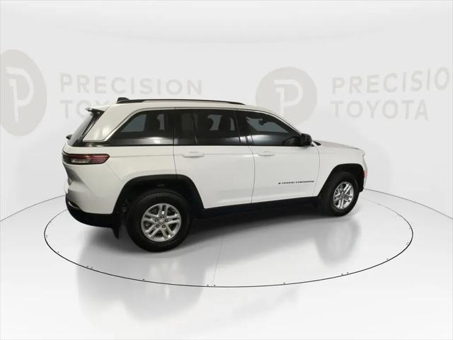 2023 Jeep Grand Cherokee Laredo 4x2