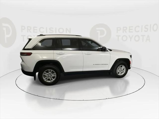 2023 Jeep Grand Cherokee Laredo 4x2