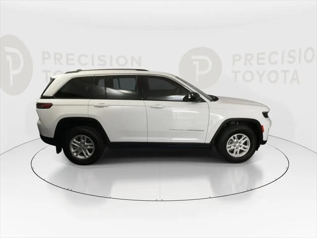 2023 Jeep Grand Cherokee Laredo 4x2