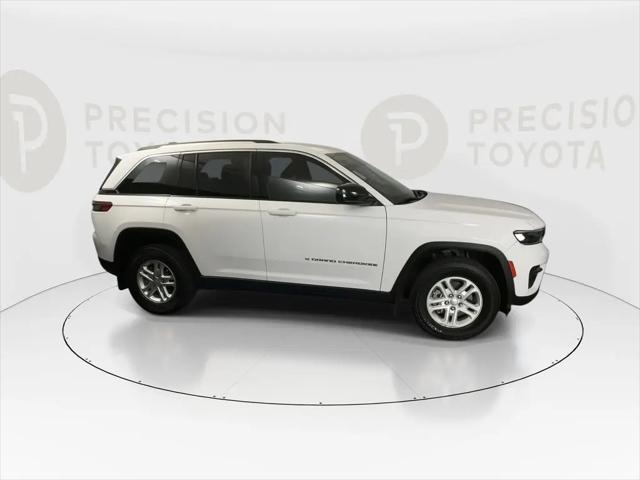 2023 Jeep Grand Cherokee Laredo 4x2