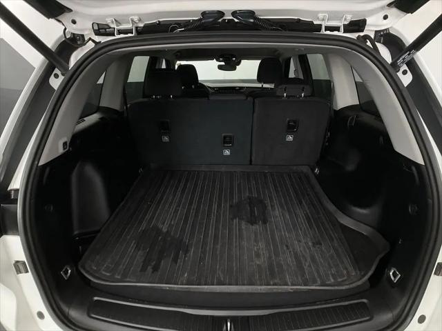 2023 Jeep Grand Cherokee Laredo 4x2