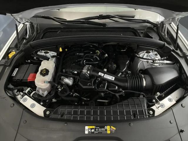 2023 Jeep Grand Cherokee Laredo 4x2