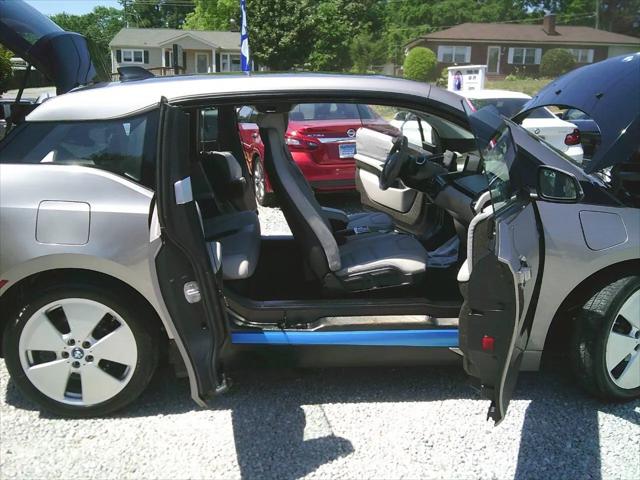2014 BMW i3 Base w/Range Extender
