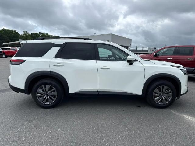 2025 Nissan Pathfinder SV 4WD