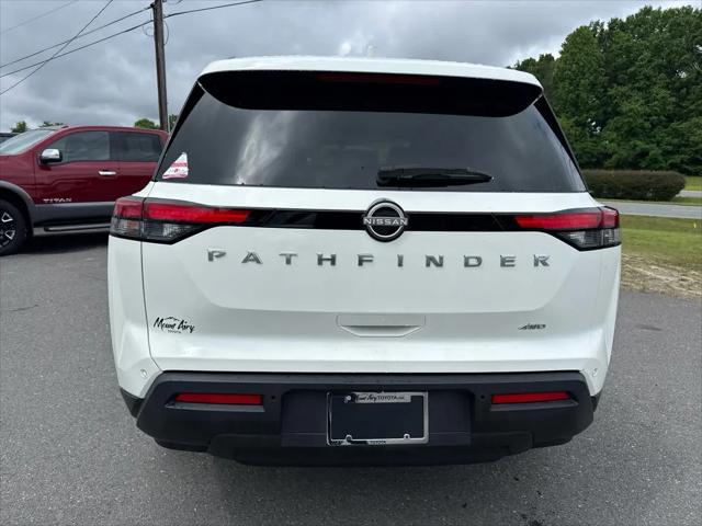 2025 Nissan Pathfinder SV 4WD