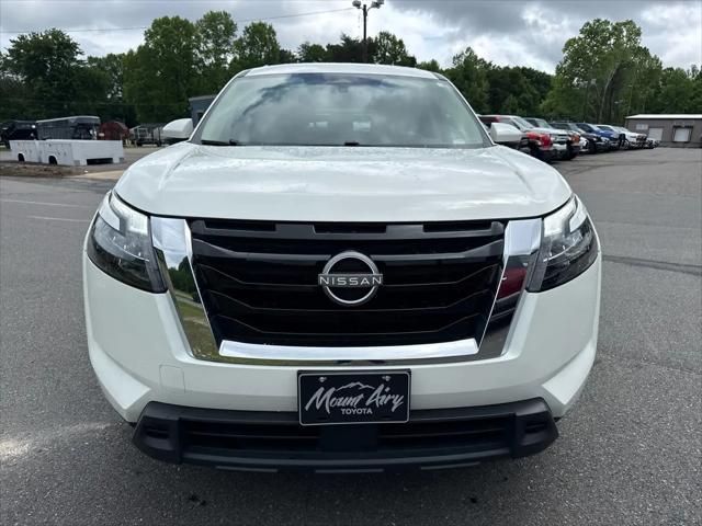 2025 Nissan Pathfinder SV 4WD