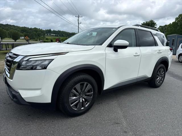 2025 Nissan Pathfinder SV 4WD