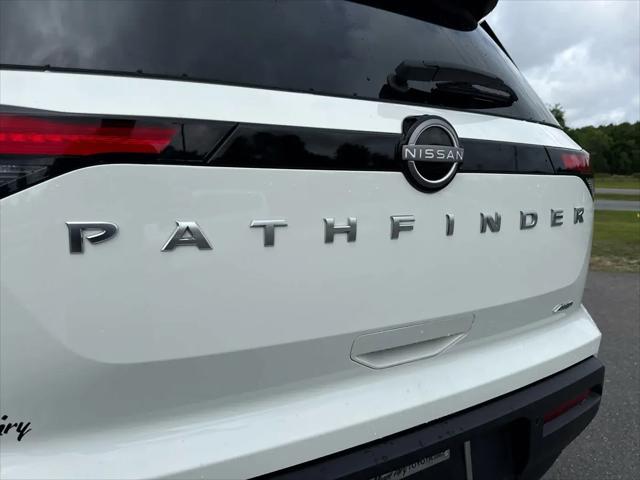 2025 Nissan Pathfinder SV 4WD