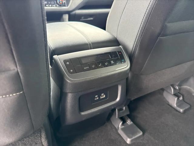 2025 Nissan Pathfinder SV 4WD