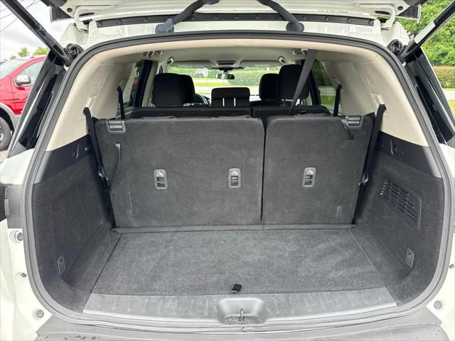 2025 Nissan Pathfinder SV 4WD