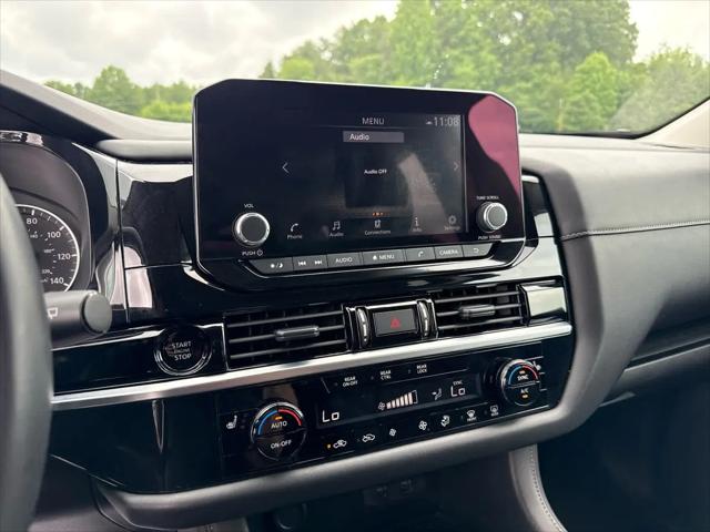 2025 Nissan Pathfinder SV 4WD