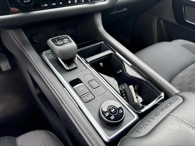 2025 Nissan Pathfinder SV 4WD