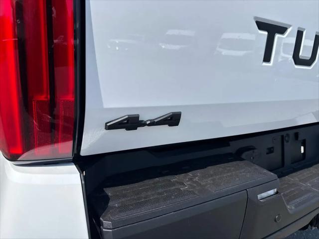 2026 Toyota Tundra SR5 CrewMax 5.5' Bed