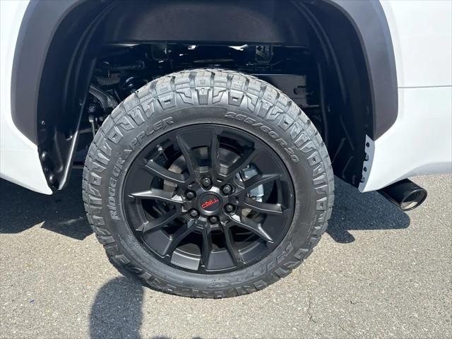 2026 Toyota Tundra SR5 CrewMax 5.5' Bed